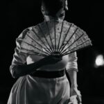 Marta Melro Instagram - Antes de uma criança começar a falar, ela canta. Antes de escrever, ela desenha. No momento que consegue ficar de pé, ela dança. Arte é fundamental para a expressão humana. #diamundialdoteatro