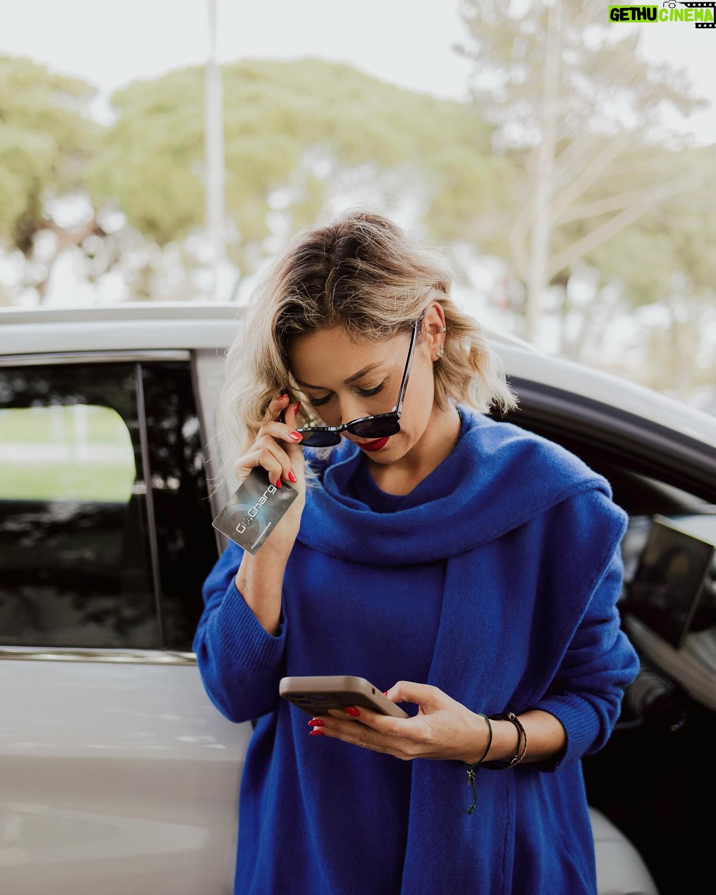 Marta Melro Instagram - Preparados para receber um GIVEAWAY electrizante? ⚡️ Perdoem o trocadilho óbvio, mas foi mais forte do que eu! 😂 Apostando na mobilidade eléctrica , a @caetano.go tem um cartão Go.Charge com 200€ para te oferecer, para usares nos teus carregamentos eléctricos! 🤩🚙🔋 O que tens de fazer para ganhar? Bem simples : ⚡️ Seguir a página da @caetano.go e da @gochargegoelectric ; ⚡️ Deixar o teu ❤️ nesta publicação; ⚡️ Identificar 2 amigos nos comentários; ⚡️ Dizer-me qual o teu carro eléctrico de sonho. ⚡️Podes participar as vezes que quiseres desde que identifiques amigos diferentes. O Giveaway termina dia 18 de Fevereiro às 23:59h. O vencedor será anunciado aqui e nas redes da @caetano.go * Regulamento na bio do Instagram @caetano.go Boa sorte e boas viagens! ☺️ #CaetanoGo #ad