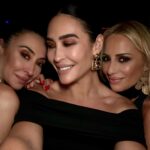 Marta Sánchez Instagram – #aboutlastnight Tiempo con amigos. Feliz cumpleaños @lucydoughty  Lo pasamos genial!! 🧁🍰 @vickymartinberrocal @rociomartinberrocal @giselledinnerclub #martasanchez #martisimasanchez