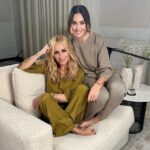 Marta Sánchez Instagram - Querida amiga: Gracias por esta entrevista tan cercana. Me lo pasé muy bien contigo charlando de nuestras cosas y de mucho más!!! Gracias por invitarme a tu #asolascon Te quiero @vickymartinberrocal ❤️ @podiumpodcast @youtube @mateo.makeup @my.beautyexperience #martasanchez #vickymartinberrocal #podcast