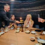 Marta Sánchez Instagram – Ayer celebré en petit comité mi cumpleaños anticipadamente con los amores de mi vida…. Hoy 8 de mayo, día en que nací hace 58 años, comparto con los que me queréis estas fotos… Me siento muy orgullosa de como he llegado a este momento de mi vida, luchando por conseguir lo que siempre anhelé: estar rodeada de la gente que quiero y de gente buena de verdad, seguir disfrutando de mi familia, trabajo y tiempo  con mis amigos, gozar de cada día como si fuese el último, no mirar atrás, seguir cuidándome, hacer lo que me hace feliz, darme en cuerpo y alma para  dedicaros toda mi música y mi voz, estar en paz, agradecer todo con lo que estoy bendecida,  seguir soñando eternamente y que nunca me faltéis… Millones de gracias por los cientos de mensajes maravillosos que me habéis enviado. Gracias de todo corazón. Os quiero muchísimo!!! Gracias amor mío por todo lo que me das cada día. @federicoleonsierra  Gracias Pau por ser una hija ejemplar. Te quiero! @paulacabanas3  Gracias amigas por estar siempre en lo bueno y lo malo. @gaunandfi @carolabaleztena y tantas que tengo la suerte de tener y que quiero ver cuando el trabajo me lo permita!! Gracias vida. Gracias tiempo. Bienvenido seas siempre. ⭐️ @arggido (gracias por, una vez más, ponerme guapa con vuestras maravillosas creaciones!) y @kabuki_madrid (gracias por una cena insuperable!! Sois los mejores) @magritshoes @joyeriasuarez @maribelyebenes  #martasanchez #esmicumpleaños #happybirthdaytome #martisimasanchez #peonias #desayunocontifanny 🩵