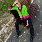 Marta Sánchez Instagram - Pensando con ilusión en este nuevo año…. En las buenas, en las malas, en días de luz y días de sombras…. Sola o acompañada. Animada o más tristona… enérgica o cansada… Pero siempre sin miedo a caminar y sin dejar de apreciar lo que tengo ni un solo día. Me pienso gozar el 2024. 💚💖 @cuchy_es @vilagallo_official @glory_sunglass @aristocrazy @pinkoofficial #graciaslisboaporuncomienzoespectacular #lisbon #martasanchez #martisimasanchez