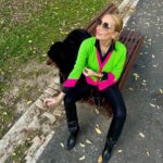 Marta Sánchez Instagram - Pensando con ilusión en este nuevo año…. En las buenas, en las malas, en días de luz y días de sombras…. Sola o acompañada. Animada o más tristona… enérgica o cansada… Pero siempre sin miedo a caminar y sin dejar de apreciar lo que tengo ni un solo día. Me pienso gozar el 2024. 💚💖 @cuchy_es @vilagallo_official @glory_sunglass @aristocrazy @pinkoofficial #graciaslisboaporuncomienzoespectacular #lisbon #martasanchez #martisimasanchez