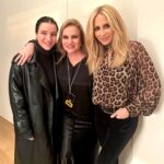 Marta Sánchez Instagram - Que bueno disfrutar de una noche como la de ayer contigo!! @luciaggalan Gracias por ser siempre esa mujer maravillosa, humilde, positiva, alegre y divertida que un día conocí hace décadas en América. Cuántos recuerdos juntas…. Te quiero mucho. #martasanchez #martisimasanchez @rberdones gracias por esa cena tan especial. 🤍🤍🤍 #disfrutandolavidaconamigos