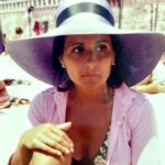 Marta Sánchez Instagram - Las madres no se eligen… pero yo no podría haber tenido más suerte. Eres la mejor mami. Estoy muy orgullosa de ti. Nunca has perdido la sonrisa a pesar de los golpes de la vida… y siempre recuerdo con alegría y orgullo tu labor de madre. Gracias por ser un ejemplo para mí y por darme la mejor herencia que una madre puede dejar a una hija que son esos valores que siempre nos enseñasteis papá y tú a mi hermana y a mi. 🤍 Hoy tu nieta me dejó este mensaje que no puede ser más bonito… y que como madre que soy, me llena de felicidad. Te quiero mamaíta. 💖 feliz día. #pazlopezpestonit #mimadrequerida #tequiero Feliz día de la madre a todas esas mujeres que hacen una labor tan valiosa. 💗💗💗
