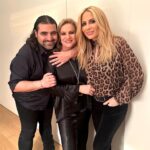 Marta Sánchez Instagram - Que bueno disfrutar de una noche como la de ayer contigo!! @luciaggalan Gracias por ser siempre esa mujer maravillosa, humilde, positiva, alegre y divertida que un día conocí hace décadas en América. Cuántos recuerdos juntas…. Te quiero mucho. #martasanchez #martisimasanchez @rberdones gracias por esa cena tan especial. 🤍🤍🤍 #disfrutandolavidaconamigos