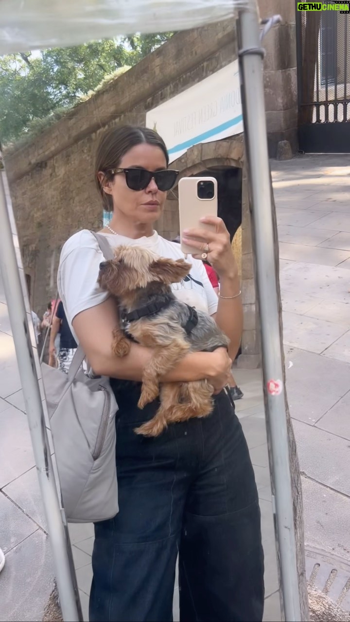 Marta Torné Instagram - Un Domingo cualquiera por Barcelona… ❤️