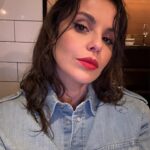 Marta Torné Instagram – Me encanta que llueva, no llevar paraguas y hacerme fotos 🌧️❤️🥰