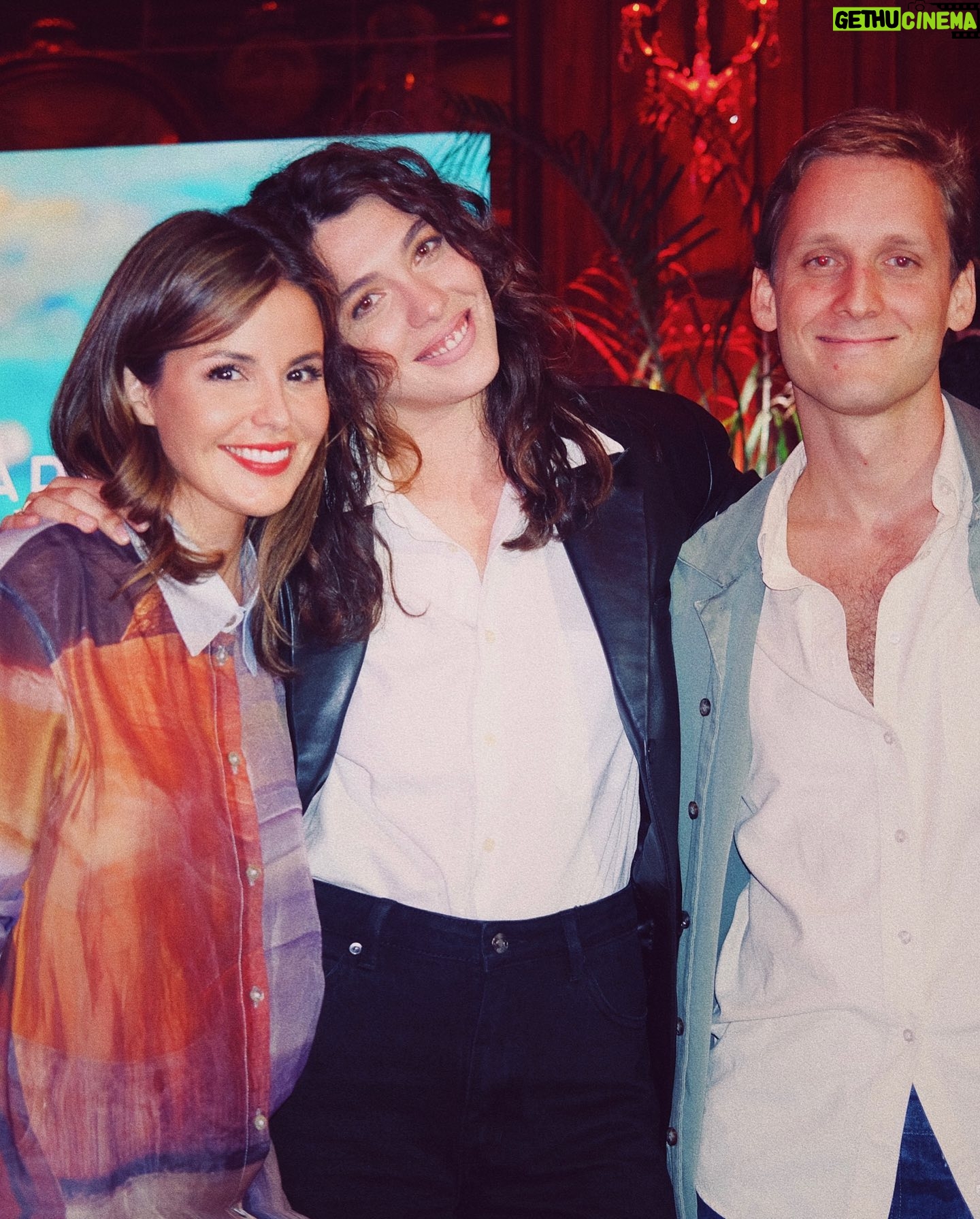 Marta Torné Instagram - Anoche viví una noche inolvidable en la que unimos cine y moda gracias a @parfois y de la mano de @steffyargelich y @cayetanagc Juntos pudimos hablar de la película Vera (en la que yo interpreto el personaje más valiente que he hecho hasta ahora) Desde la impresionante ubicación hasta la nueva colección que presentaron, todo fue una noche de cine ✨✨ @parfois #parfoisandfriends (Si queréis poder ver la película en www.ventanacinema.com)