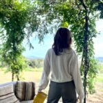 Marta Torné Instagram – Ganas de Otoño de verdad. Mi estación preferida 🌳🍂☀️ Look de @uniqloeurope en @viu_emporda OS DESEO MUY BUEN FIN DE SEMANA!!!!! 💝