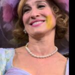 Marta Torné Instagram – Los que sois fans de “Sex In The City” podéis imaginaros la emoción de poder ver en directo (segunda fila🤪) y durante más de 2 horas y media a Sarah Jessica Parker y a su marido Matthew Broderick (por cierto impresionante lo buen actor que es… nos hizo llorar de la risa.
Aquí os dejo el único momento que pude grabar de la función. Para mí es todo un regalo que jamás olvidaré ❤️🥺🙏🏻