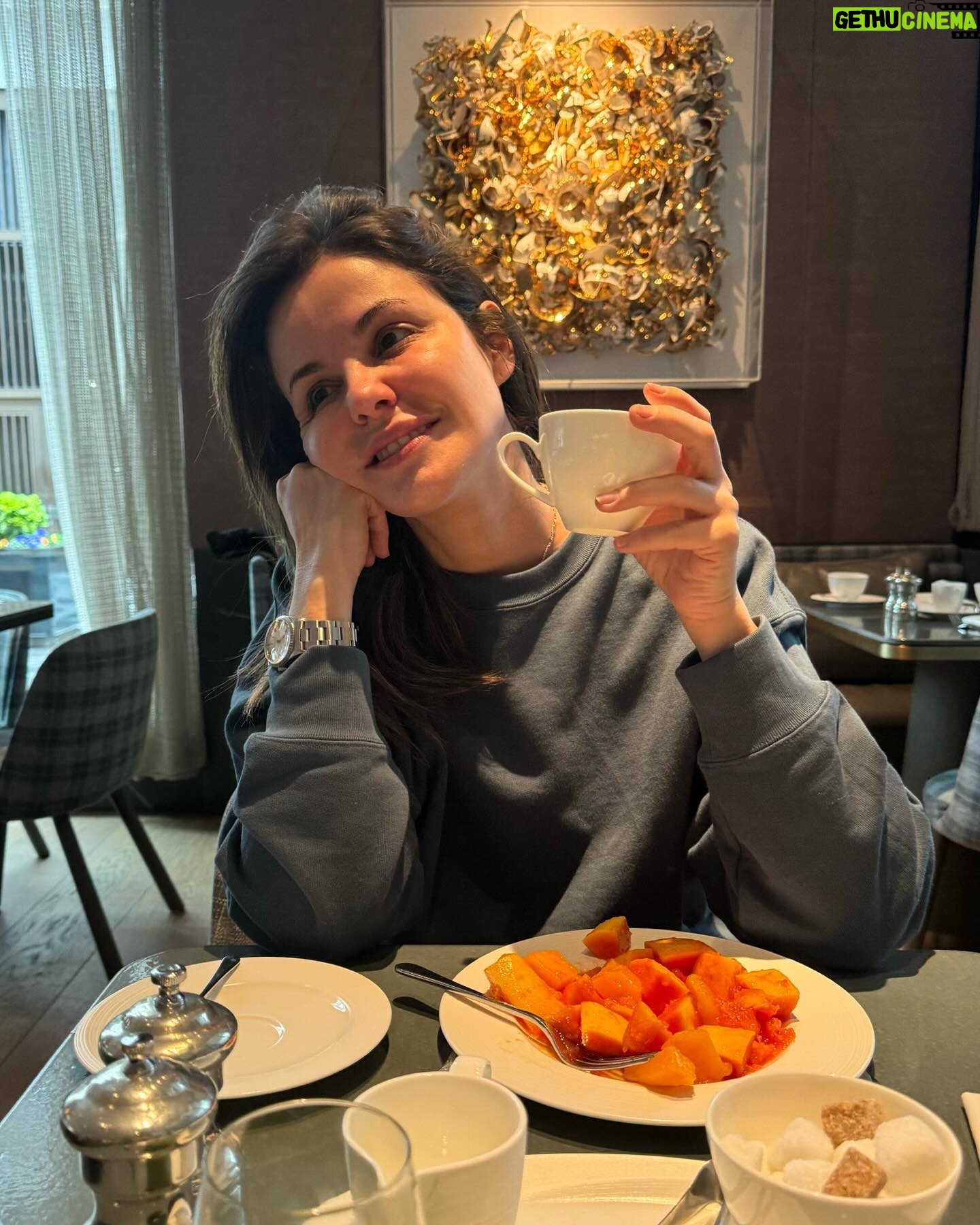 Marta Torné Instagram - Primeras horas en Londres y no me quiero ir. 🫶🏼