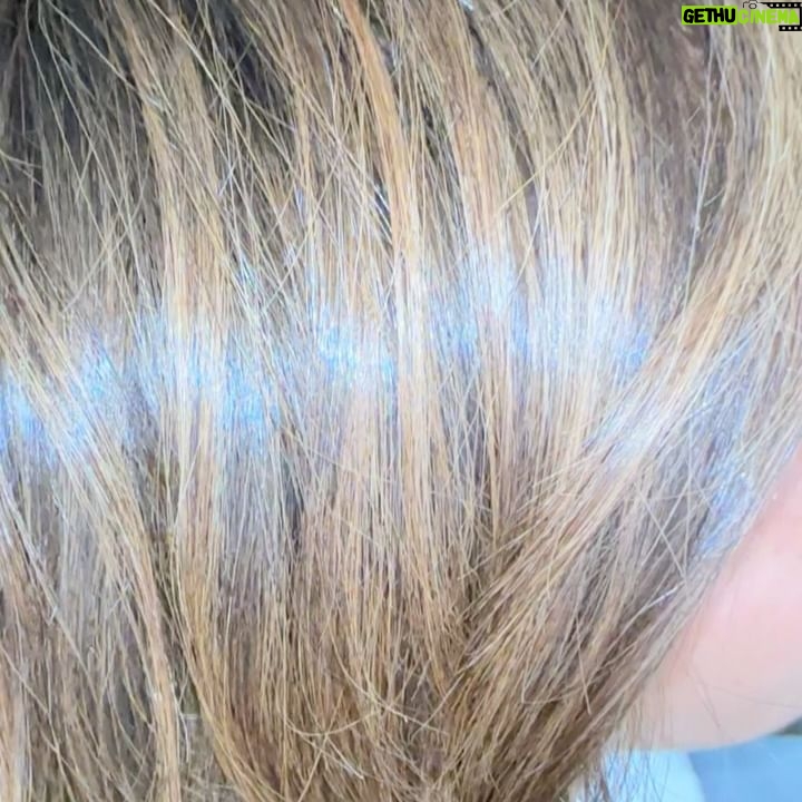 Marta Torné - 5.6K Likes - Vuelta al cole con corte y color 💝 Lo que técnicamente sería Color Glossy Hazelnut
Y Therapy de Brillo de KUBO by @anarabyanalerida Os gusta?☺️