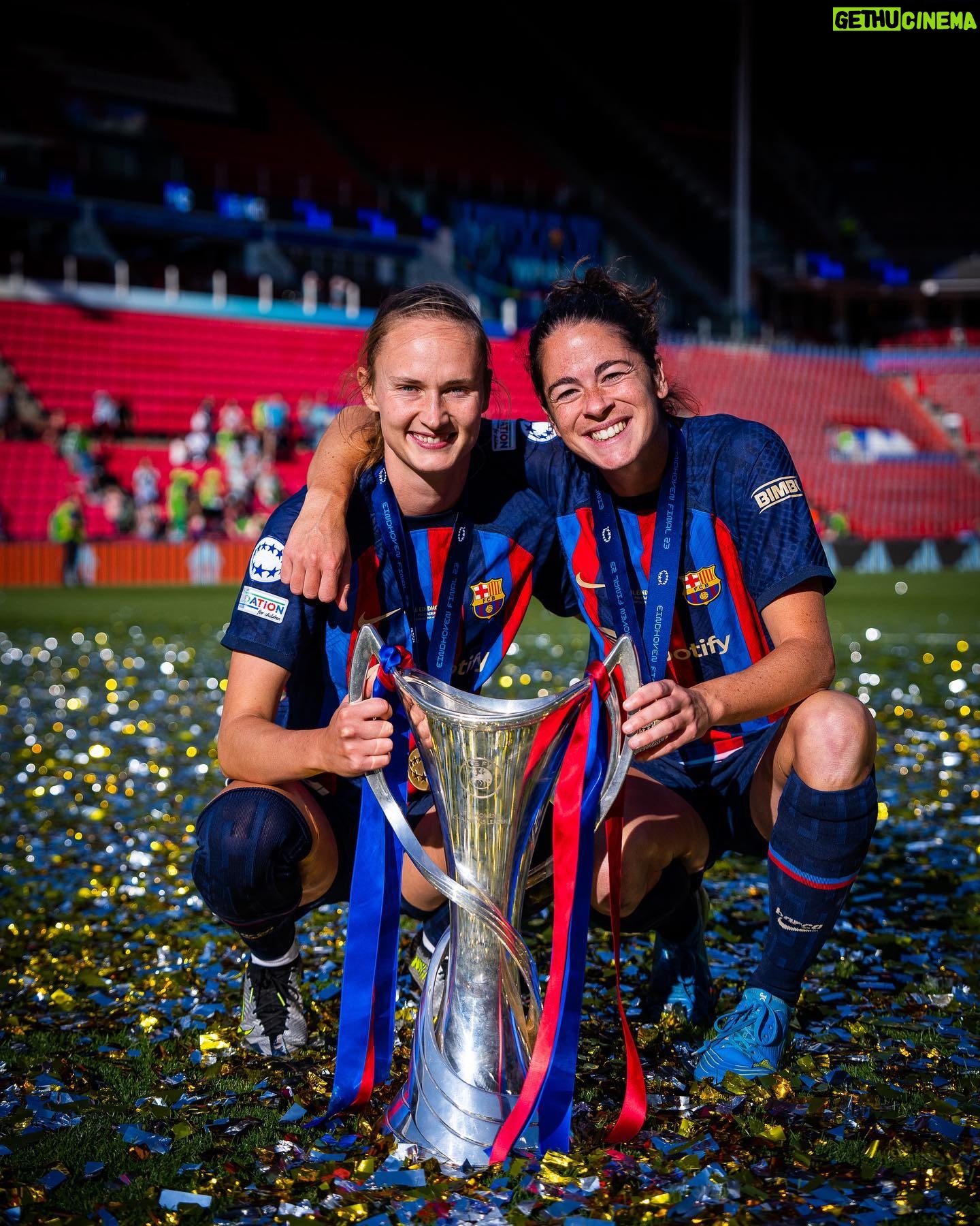 Marta Torrejón - 10.4K Likes - One week ago 😍🏆💙❤️