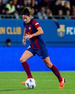 Marta Torrejón Instagram - About last night… ➕3️⃣, ⚽️ and 4️⃣0️⃣0️⃣ games 🤘👅💙❤️