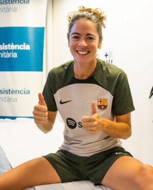 Marta Torrejón Instagram - First week done 💪🔵🔴