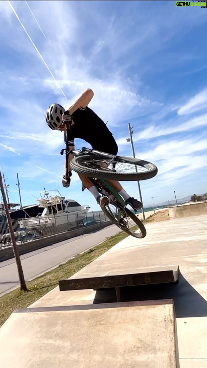 Martin Söderström - 8.7K Likes - Underpromise & overdeliver 😜
#Pumptrack #PremiaDeMar #Xc #GoonRiding
📹 @emillundagards_mtb