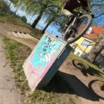 Martin Söderström Instagram - What type of rider are you? Clip 1 or 2? 😅 (I’m clearly the first clip…)