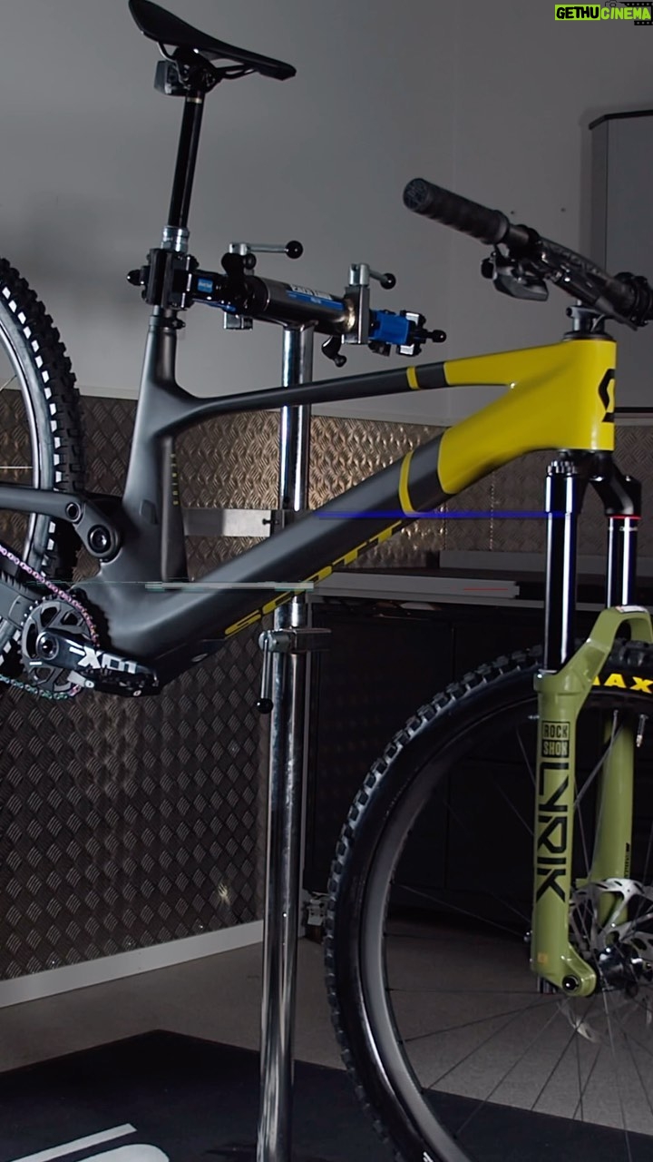 Martin Söderström - 7.5K Likes - @bikeonscott you have no idea what you’ve got yourselves into 😝
Can’t thank everyone involved enough for this amazing oportunity 🙌🏼 Now let’s ride some bikes!!!
#ScottGenius #NoShortCuts