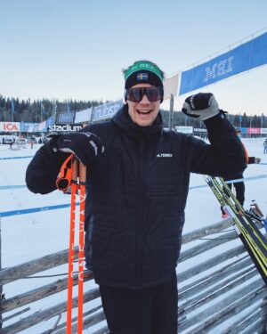 Martin Söderström Instagram - 200 out of 15 000 people & the time 4.05 hours was my result at this years @vasaloppet ! 90km of XC-skiing & 10 sporting gels/Redbulls is also a way to spend a Sunday 😂 Now I’m ready for the bike season 🙋🏼‍♂️