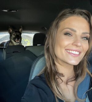 Martina Zábranská Instagram - Spokojné ženy 🐕🌸