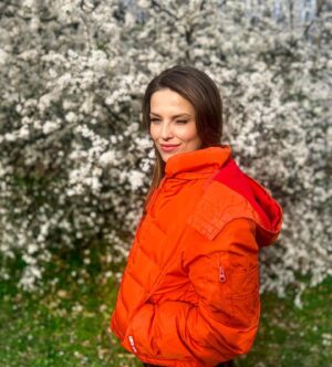 Martina Zábranská Instagram - Bloom as if you want to make every day a spring 🌺