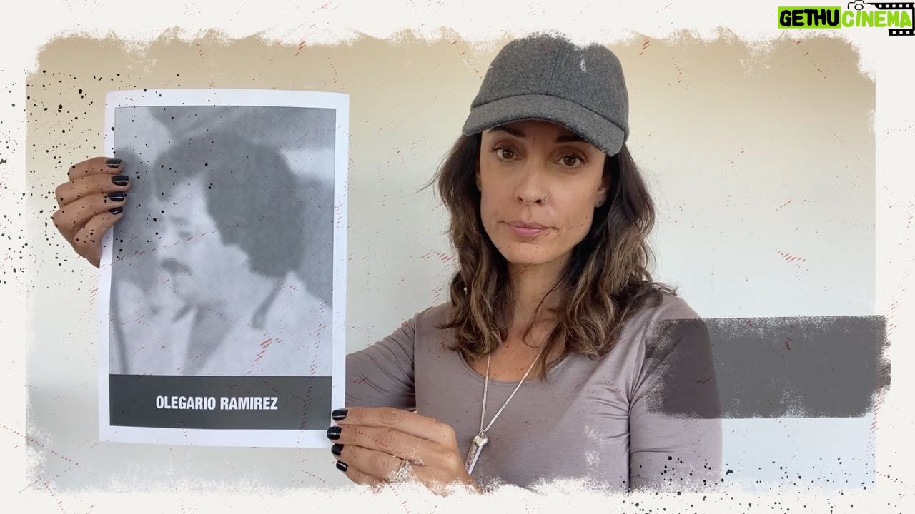 Martina Gusmán Instagram - 💫 El atentado a la AMIA asesinó a 85 personas y dejó una herida en toda nuestra sociedad que la impunidad no permite cicatrizar. Decimos presente por cada una de las historias truncadas. Porque tenemos memoria, exigimos justicia. El lunes 18 de julio volvemos a Pasteur. Acto central, 9.30hs, Pasteur 633. Yo me sumo al #MesDeLaMemoria 🙋🏻♀️ #AMIA28años @amiaarteyproduccion @amiaonline