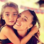 Martina Gusmán Instagram – 🐞🌈

Un arcoíris para vos princesa … 🌈
❤️🖤❤️
Ella… Mi Miraculous 
❤️🖤❤️

¡Felizzzzz cumple! 💫