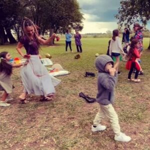 Martina Gusmán Instagram - 🐞🌈

Un arcoíris para vos princesa … 🌈
❤️🖤❤️
Ella… Mi Miraculous 
❤️🖤❤️

¡Felizzzzz cumple! 💫