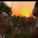 Martina Gusmán Instagram - 🌺🌺🌺🌺🌺 Últimos momentos del 2021 💓 Despedir …💓 Agradecer …💓 Amar…💓 Intencionar 💓 Les deseo mucho amor y luz para este nuevo año. 🙌🏽💫💘