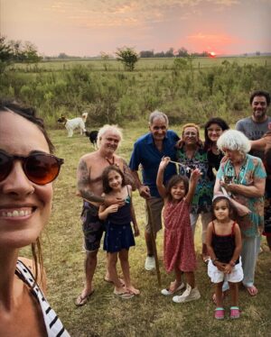 Martina Gusmán Instagram - 🌺🌺🌺🌺🌺

Últimos momentos del 2021 💓 
Despedir …💓
Agradecer …💓
Amar…💓
Intencionar 💓

Les deseo mucho amor y luz para este nuevo año. 🙌🏽💫💘