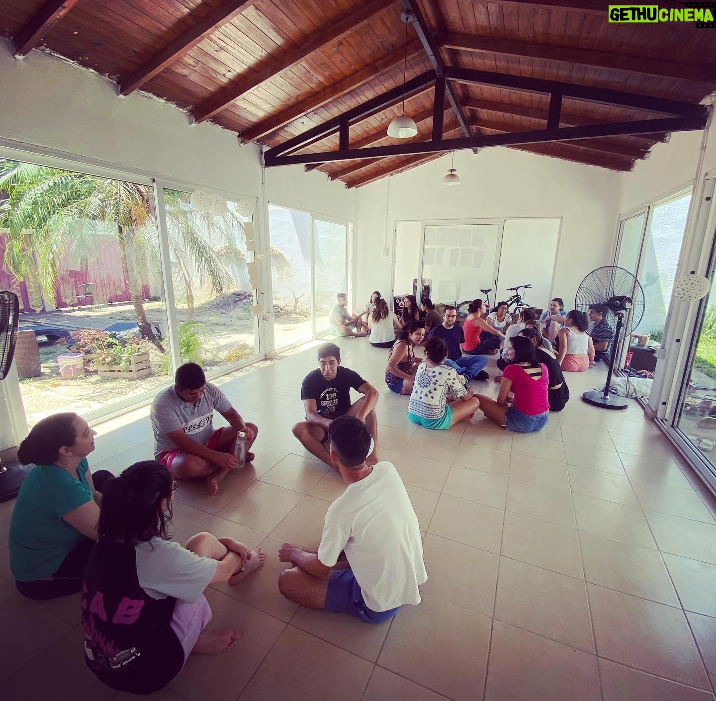 Martina Gusmán Instagram - ❤️💙💜💚💫 Ser parte de esta hermosa familia es uno de los regalos más bonitos! Graciassss por estas 48hs de tantas emociones… entrega … alegría … cariño y compromiso ! #ResiDeCorrientes 💫 #ResidenciasUniversitarias #Voluntariado #FundacionSi @sifundacion