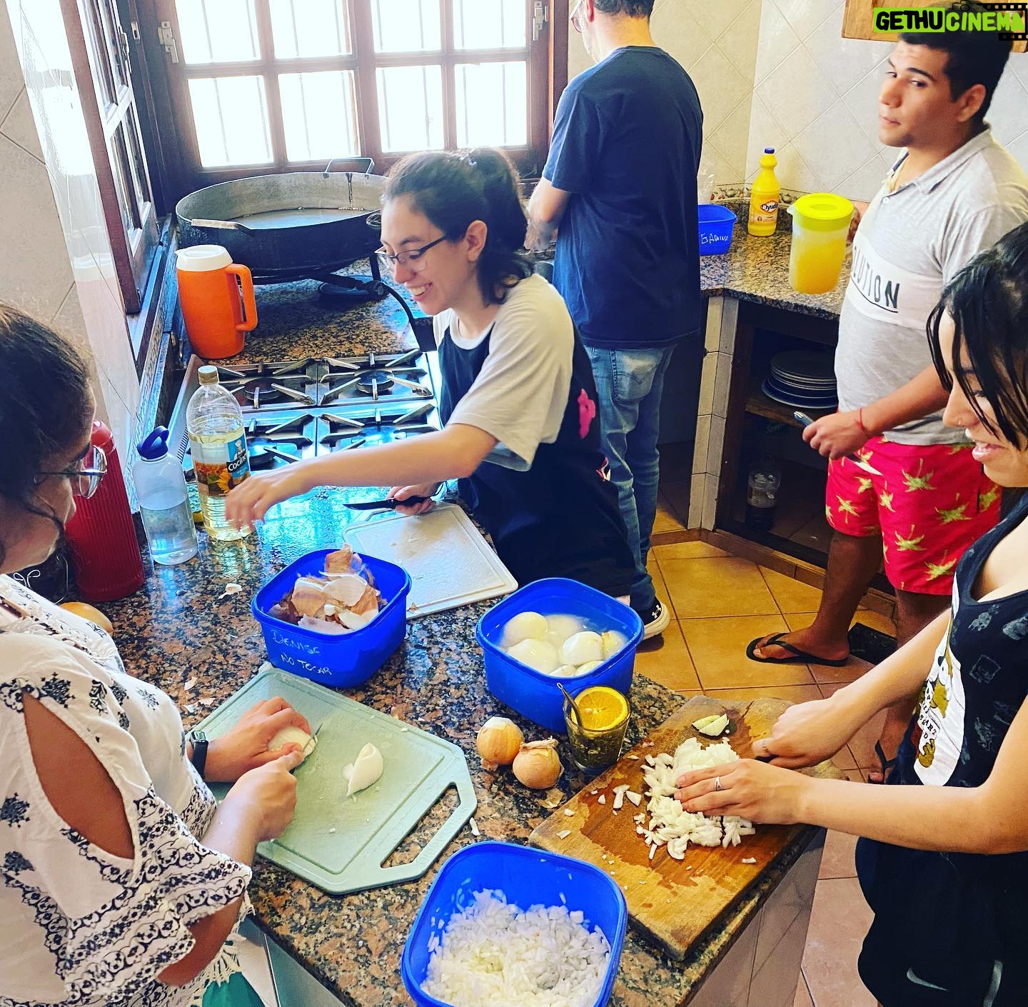 Martina Gusmán Instagram - ❤️💙💜💚💫 Ser parte de esta hermosa familia es uno de los regalos más bonitos! Graciassss por estas 48hs de tantas emociones… entrega … alegría … cariño y compromiso ! #ResiDeCorrientes 💫 #ResidenciasUniversitarias #Voluntariado #FundacionSi @sifundacion