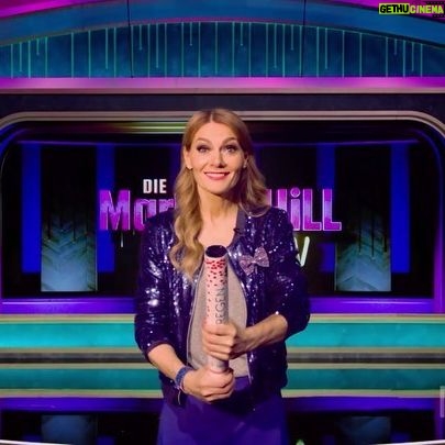 Martina Hill Instagram - 🎉Guten Rutsch in ein hoffentlich gesundes, friedliches und freudvolles neues Jahr🎊