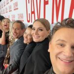 Martina Hill Instagram – ❤️Liebe Premieren-Grüße🫶  CAVEMAN ab dem 26.01. im Kino🍿 

#kinowerbung #nochjemandeis? #cavemanfilm #designerselfie