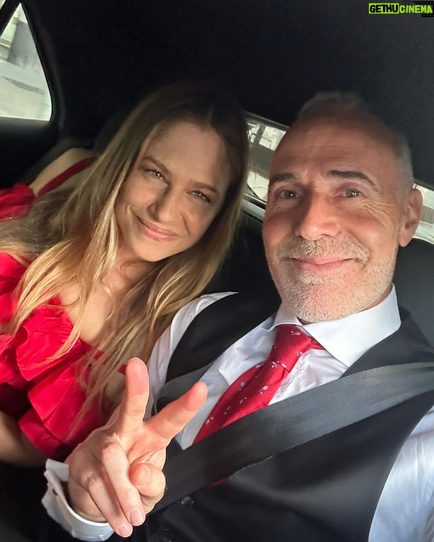 Martina Klein - 6.6K Likes - Seguimos creciendo con la gala @peopleinredgala ā¤ļø y apoyando el trabajo de @bonaventura_clotet que anoche nos volvió a reunir con una hermosa Barcelona bajo nuestros pies para dar visibilidad a la importancia de la investigación, la prevención y la cura de las infecciones.
Un enorme honor formar parte desde hace tantos aƱos de este fantƔstico evento lleno de sensibilidad, donde nos sentimos como en familia, muy especialmente gracias a ti, @janandreu_ . Fue un privilegio y un placer compartir mesa contigo y los tuyos.
”Muchas gracias!
Mi look rojo es de @carolinaherrera con maquillaje de @diorbeauty por @noeminohales
Y Alex muy bien asesorado, como siempre, por @alislife9 y Adolfo de @luxurypurpleclubmadrid