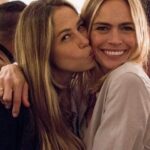 Martina Klein Instagram - ¡Primaaa, Feliz cumple! Tenemos tantos momentos juntas desde los 16 que me daba pena quedarme solo con uno. Me encanta que sigamos cumpliendo años sin perdernos de vista, teniéndonos siempre a mano. ¡Te quiero mucho! @veroblume ❤️