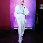 Marusya Klimova Instagram - С днем рождения, @kion.ru 🥳 Собрал всех друзей в одном месте, все обняты и я счастлива 😊