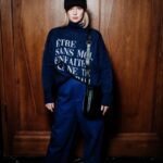 Marusya Klimova Instagram - Это я. На зрительском показе чувственной драмы «Прошлые жизни» режиссера Селин Сон. Очень красивое кино о двух людях, которые созданы друг для друга, но между ними всё время оказывается что-то большое: амбиции, океан, чужая любовь. Выгуляла новую сумочку от @highcraft.co по такому случаю, а моя дорогая @ugolphoto сфотографировала меня красиво ❤️ Спасибо за приглашение @efra_morrison 🙌🏼
