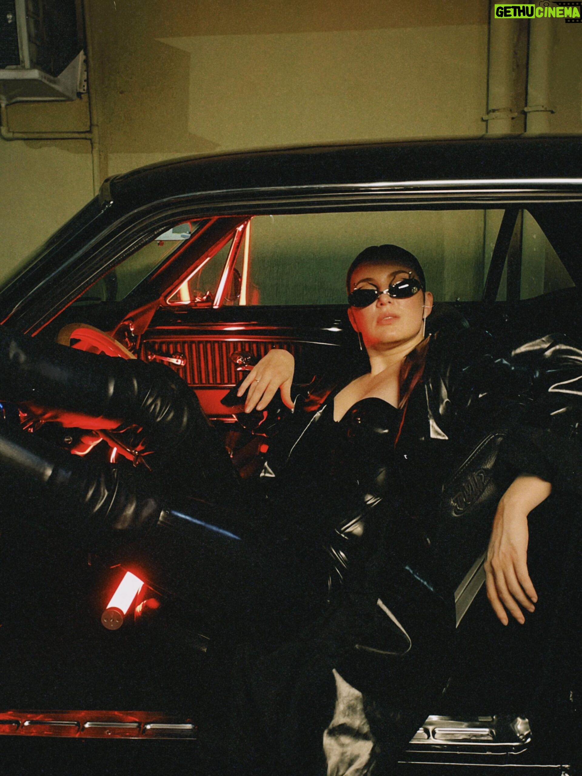 Maruv - 6.5K Likes - Once upon a time in Dubai π