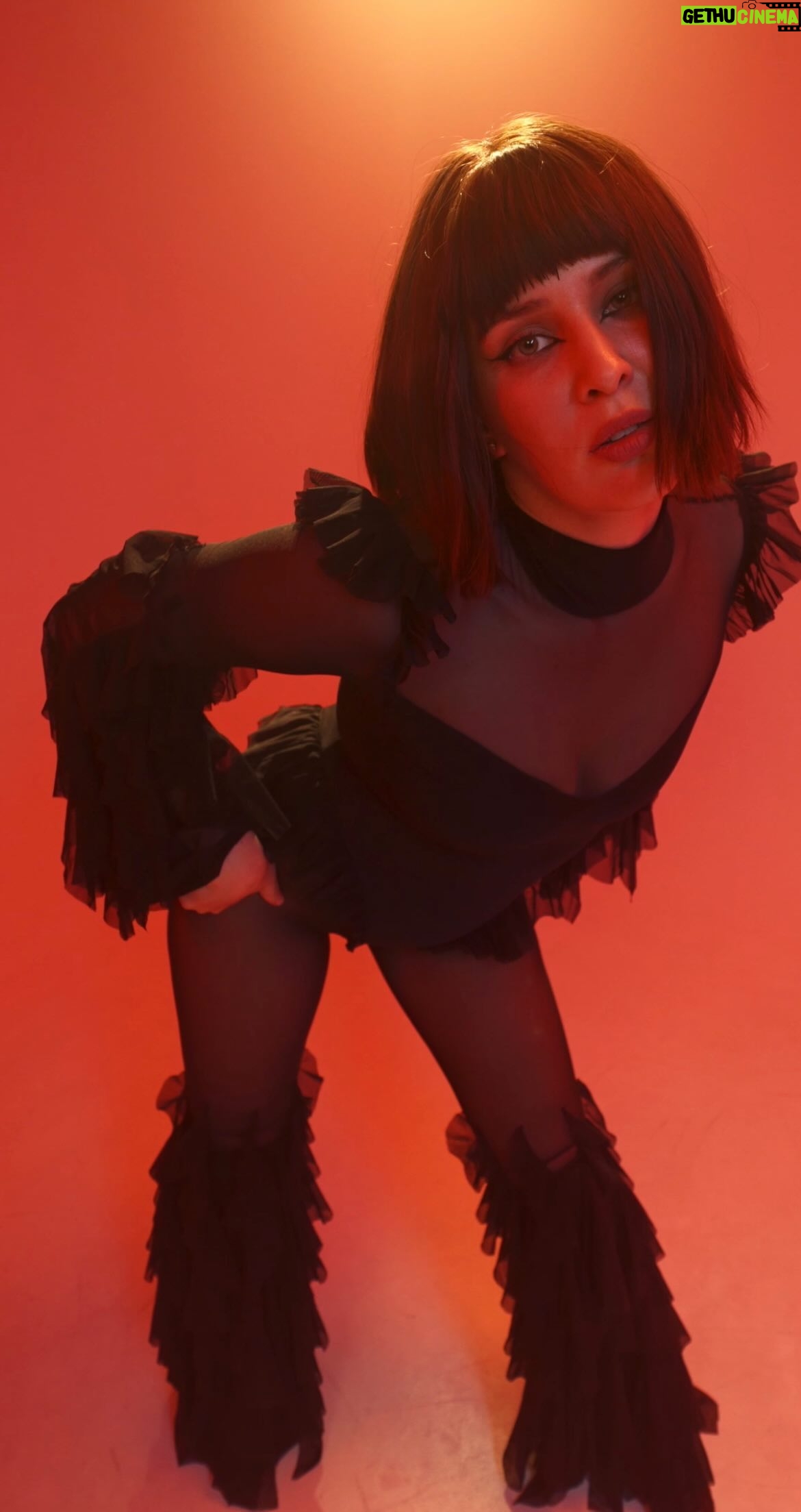 Maruv - 5.7K Likes - I have good news π
January 22 I will release my new song CORAZΓN π₯³
I promise you will obsessed with it ππ
#maruv #corazon