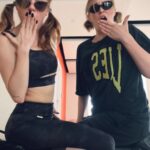 Maruv Instagram - POV: me and my bestie in GYM 🤪 Carlos es bombero, lo vi en primavera, me dijo “ yo te quiero’ , ay mami, cuanto fuego Carlos es bombero No es marinero Tampoco camarero Mi personal obrero Carlos es bombero! #CarlosEsBombero #maruv