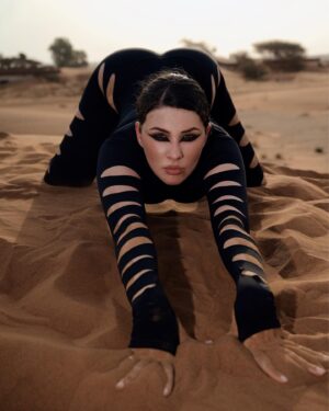 Maruv Instagram - Once upon a time in desert 🐪