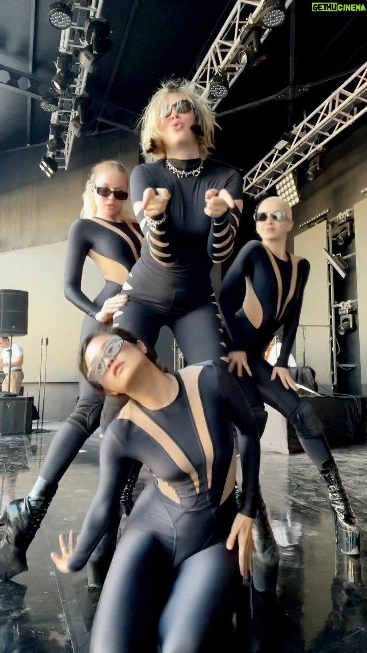 Maruv - 4.7K Likes - Soundcheck vibes π€
#maruv #maruvofficial