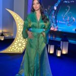 Marwa Karam Instagram - كل عام وانتو بخير وصحة وسلامة 🌙♥️ منو تابع حلقة #رمضان_يجمعنا على @mbciraqtv قفطاني من تصميم @selhyan مكياج @fatma_pro_makeup شعر @hairbymousa