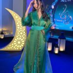 Marwa Karam Instagram - كل عام وانتو بخير وصحة وسلامة 🌙♥️ منو تابع حلقة #رمضان_يجمعنا على @mbciraqtv قفطاني من تصميم @selhyan مكياج @fatma_pro_makeup شعر @hairbymousa