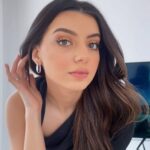Marwa Karam Instagram - 🧥 @revolvemena @itsnbd #revolvemena 💎 @apmmonaco @apmgirls_db 👝 @okhtein