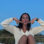 Marwa Merazka Instagram - Un petit carrousel en mode full Marwa pour le plaisir 🤪
