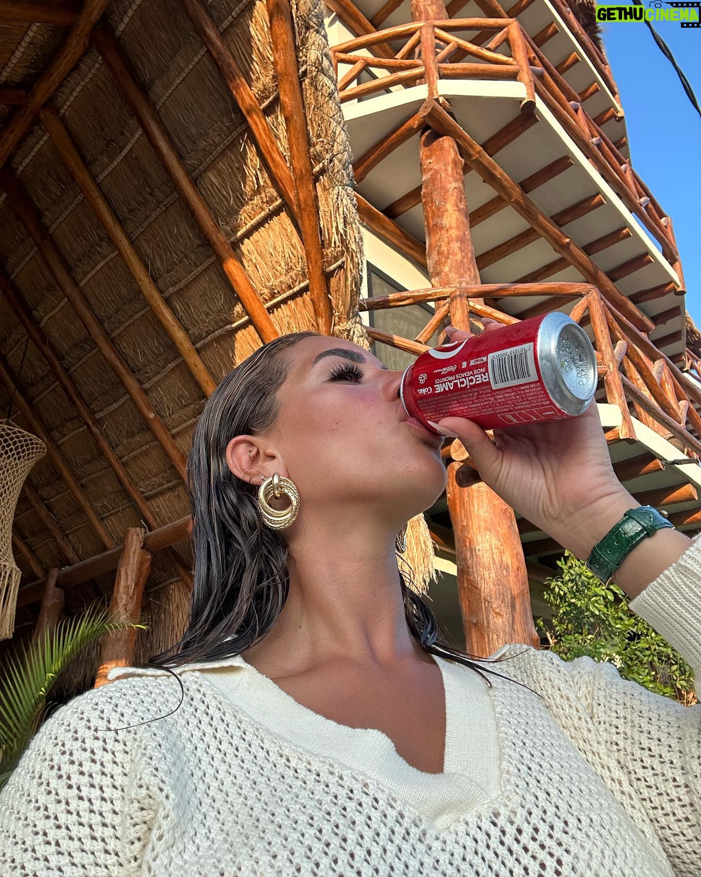 Marwa Merazka - 66.3K Likes - Un petit carrousel en mode full Marwa pour le plaisir 🤪