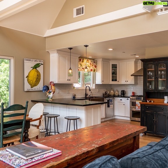 Mary Mack - 12 Likes - For Sale 2006 Pasadena Glen Rd 91107
$1,385,000
@barrettandbaum
@deasypenner
3 Bedroom / 3 Bathroom
2289 Sq Ft on .4 Acres
#losangeles #larealestate #losangelesrealestate #losangelesrealtor #pasadena #southpasadena #arcadiacalifornia #realtorlife #realtor #propertymanagement #propertyinvestment #realestateinvesting #lahomes #realtorsofinstagram #realtormom